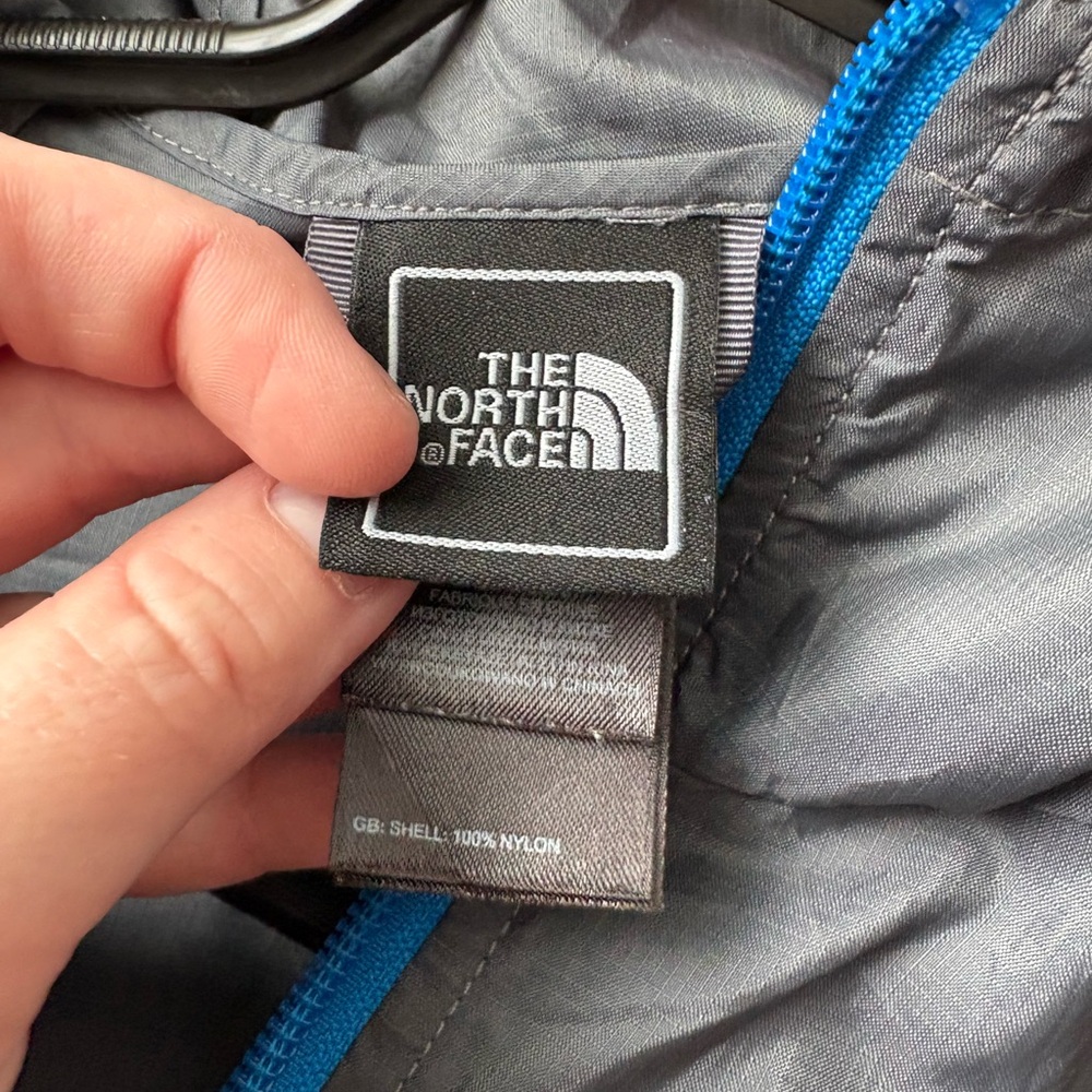 The North Face Gray Lightweight Hooded Windbreaker Jacket Men’s Small - Picture 3 of 5